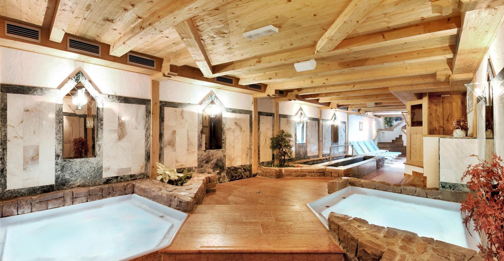 Hotel La Stua San Cassiano  Esterno foto