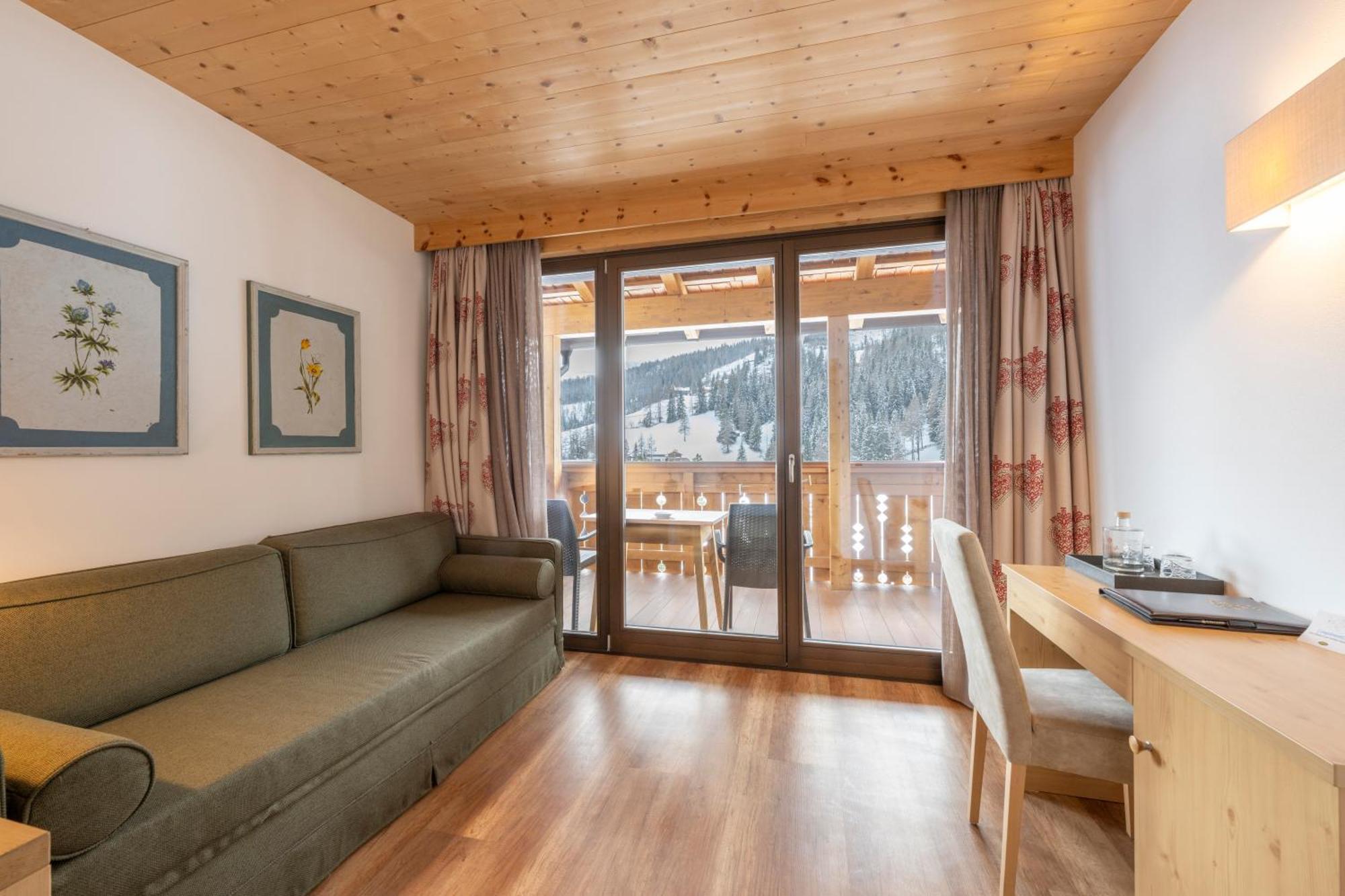 Hotel La Stua San Cassiano  Esterno foto