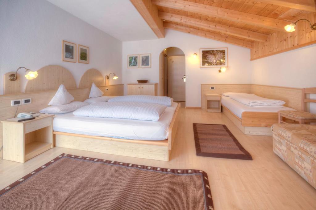 Hotel La Stua San Cassiano  Camera foto