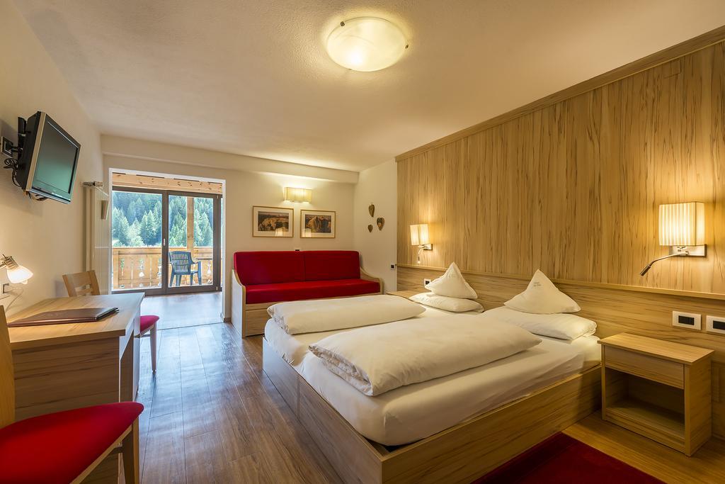 Hotel La Stua San Cassiano  Esterno foto