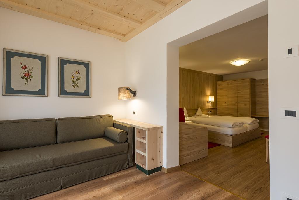 Hotel La Stua San Cassiano  Esterno foto