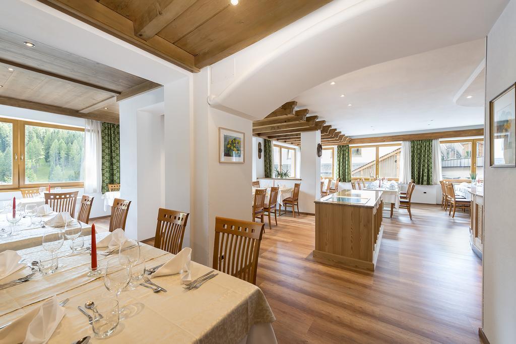 Hotel La Stua San Cassiano  Esterno foto