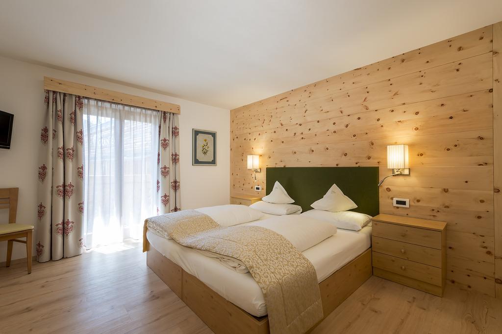 Hotel La Stua San Cassiano  Esterno foto