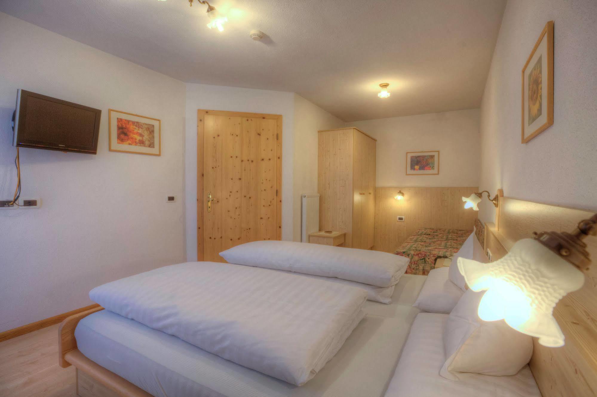 Hotel La Stua San Cassiano  Esterno foto