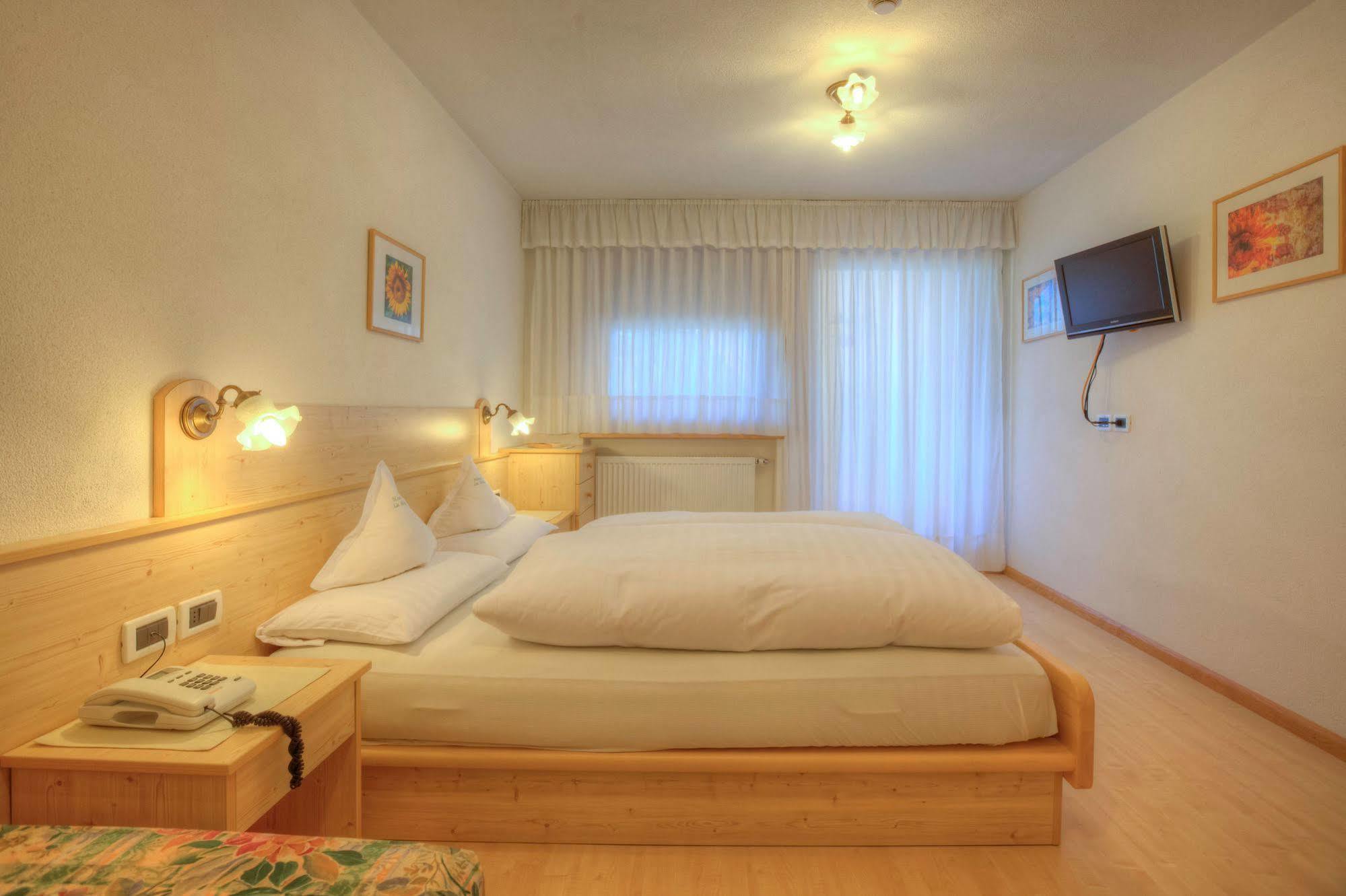 Hotel La Stua San Cassiano  Esterno foto
