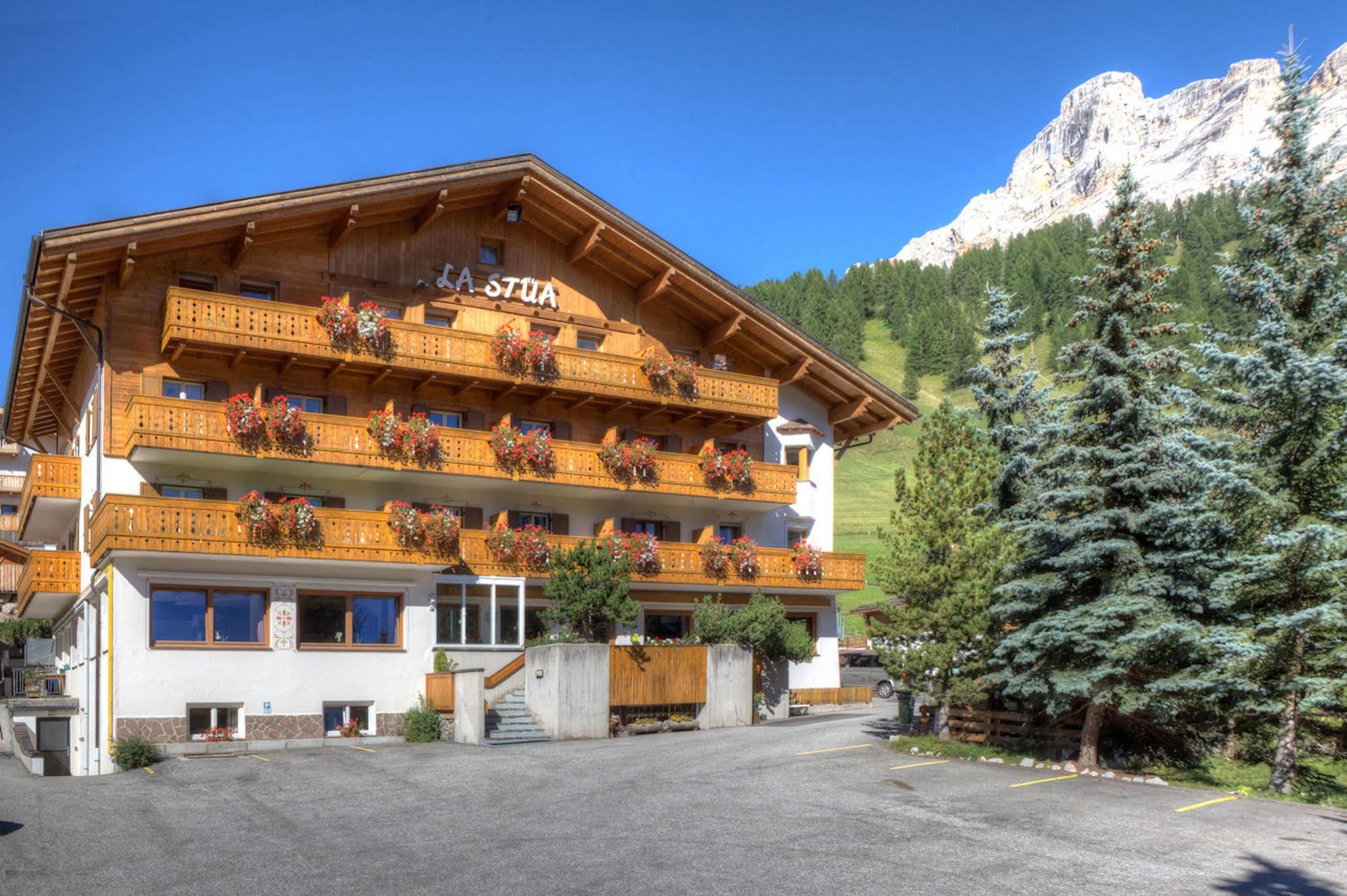 Hotel La Stua San Cassiano  Esterno foto