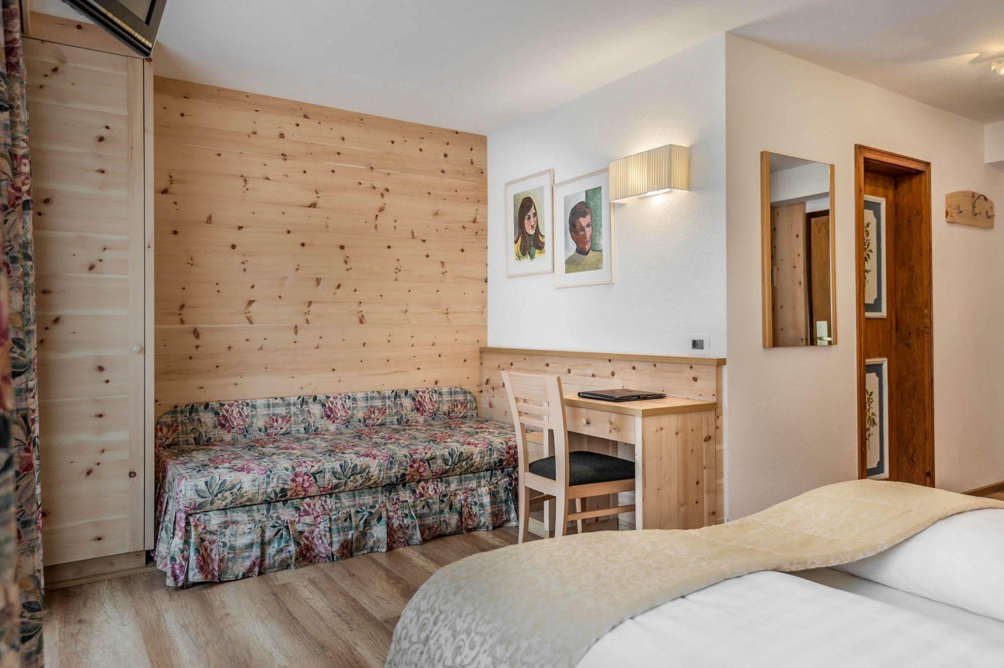 Hotel La Stua San Cassiano  Esterno foto